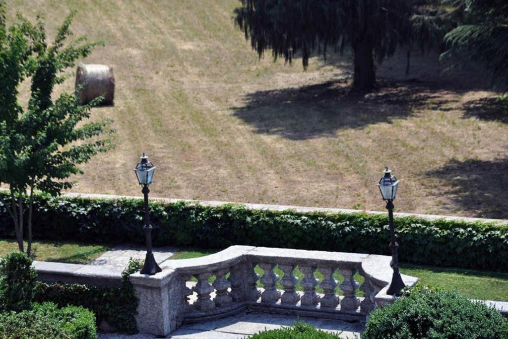 Villa La Vescogna, Historic House With Pool Calco  Extérieur photo