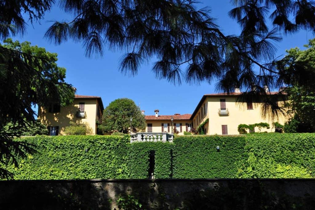 Villa La Vescogna, Historic House With Pool Calco  Extérieur photo