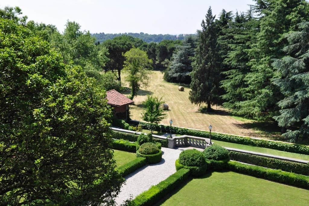 Villa La Vescogna, Historic House With Pool Calco  Extérieur photo